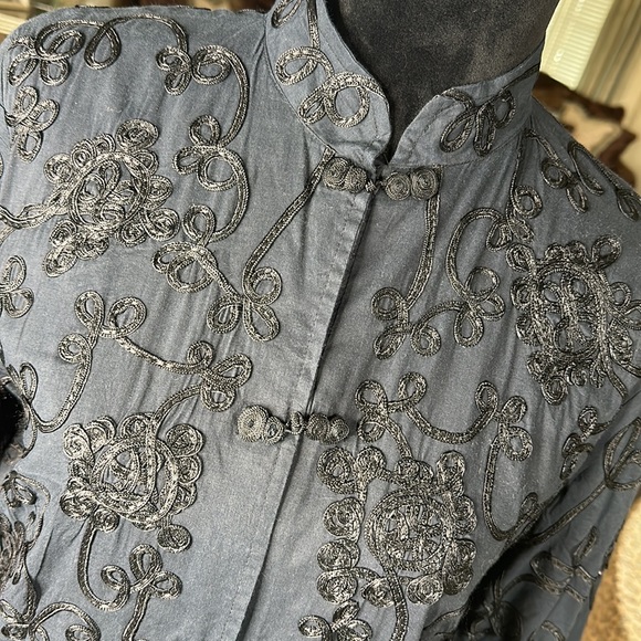 NWT Embroidered long sleeve shirt - Picture 2 of 9